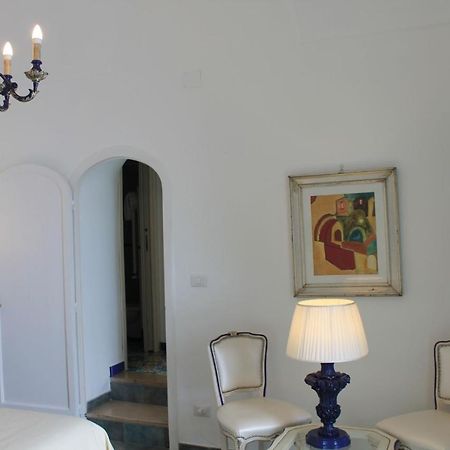 Queen View Apartment - No Kitchen Positano Buitenkant foto