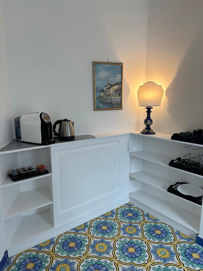 Queen View Apartment - No Kitchen Positano Buitenkant foto