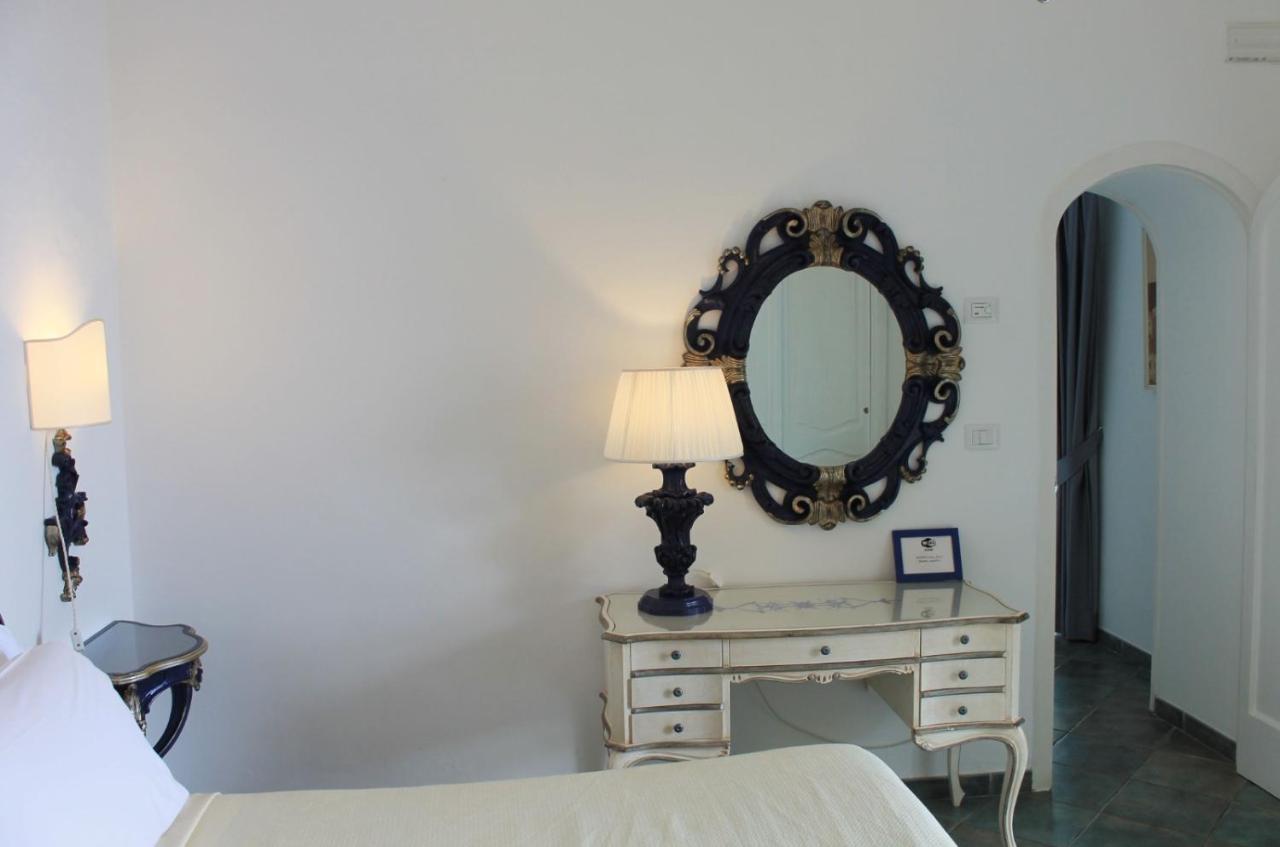 Queen View Apartment - No Kitchen Positano Buitenkant foto