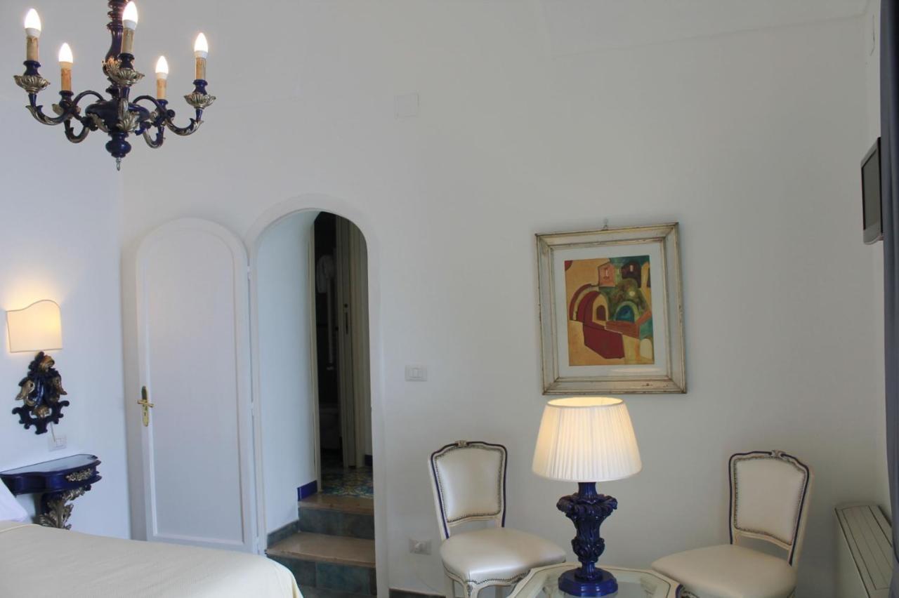 Queen View Apartment - No Kitchen Positano Buitenkant foto